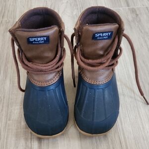 Toddler Classic Sperry Boots Size 9